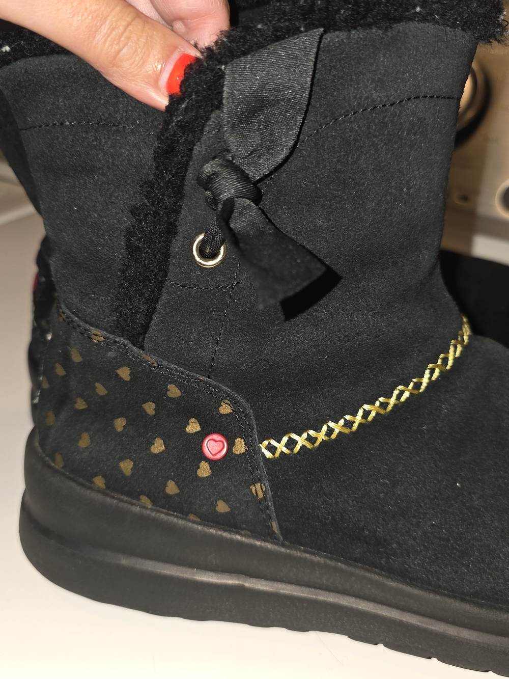 UGG Black Heart Accent Winter Boots with Gold Heart Logo - Picture 6 of 6